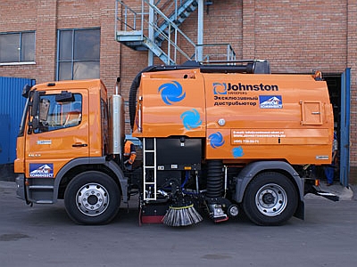 http://www.cominvest-akmt.ru/files/images/roadmachines/road-comunal/cats/roads_johnstonsweepers.jpg