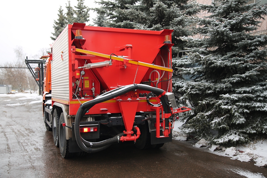 Машина для ремонта дорог МРД-5944-10