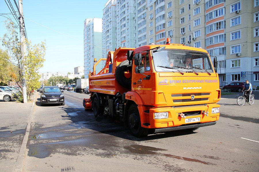 Пум машина дорожная